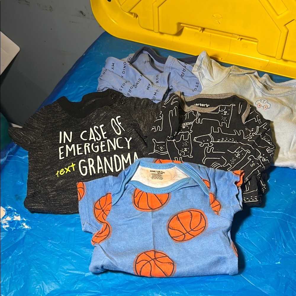 5ct adorable onesies lot
